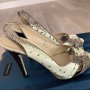 Calvin Klein Women Leather Shoes 👠